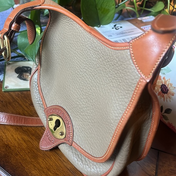 Dooney & Bourke Vintage Calvary Saddle Brown Leather Shoulder Bag - Picture 6 of 8